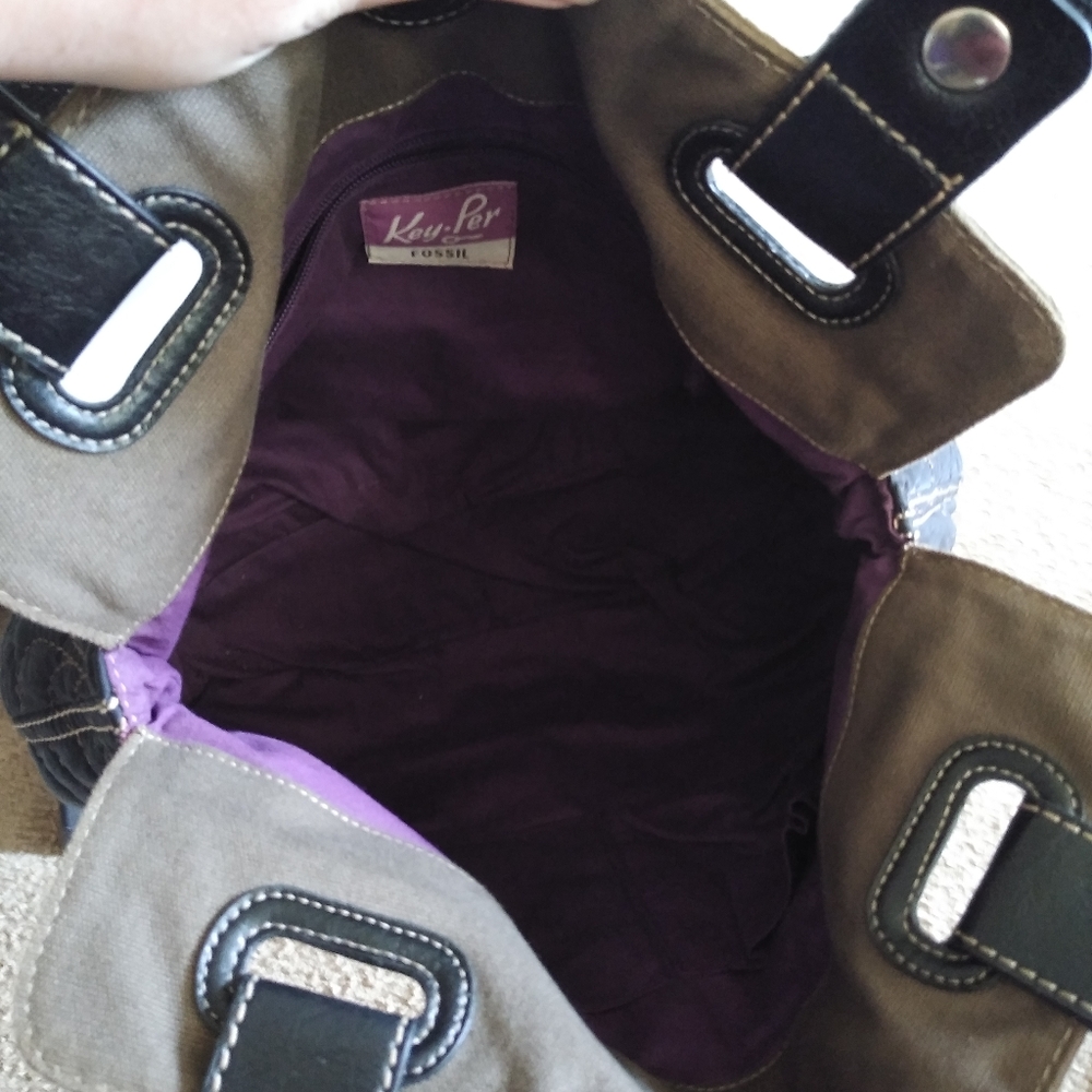 Fossil Fabric 14x15 Quilted Large Keyper Handbag - image 2